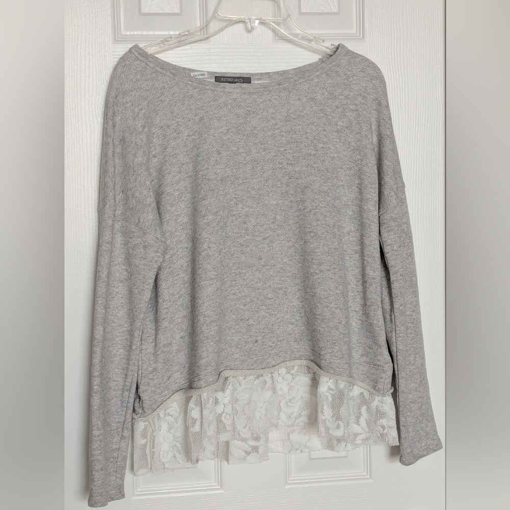 NWOT Retro-ology Women's (Large) Pullover Sweatshirt w/ Lace Hem